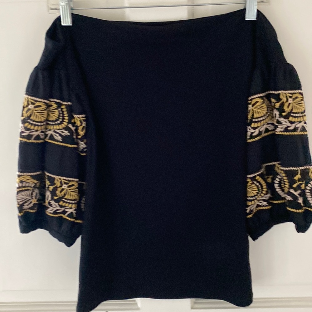 Free people off the shoulder shirt w embroidered ballon sleeves